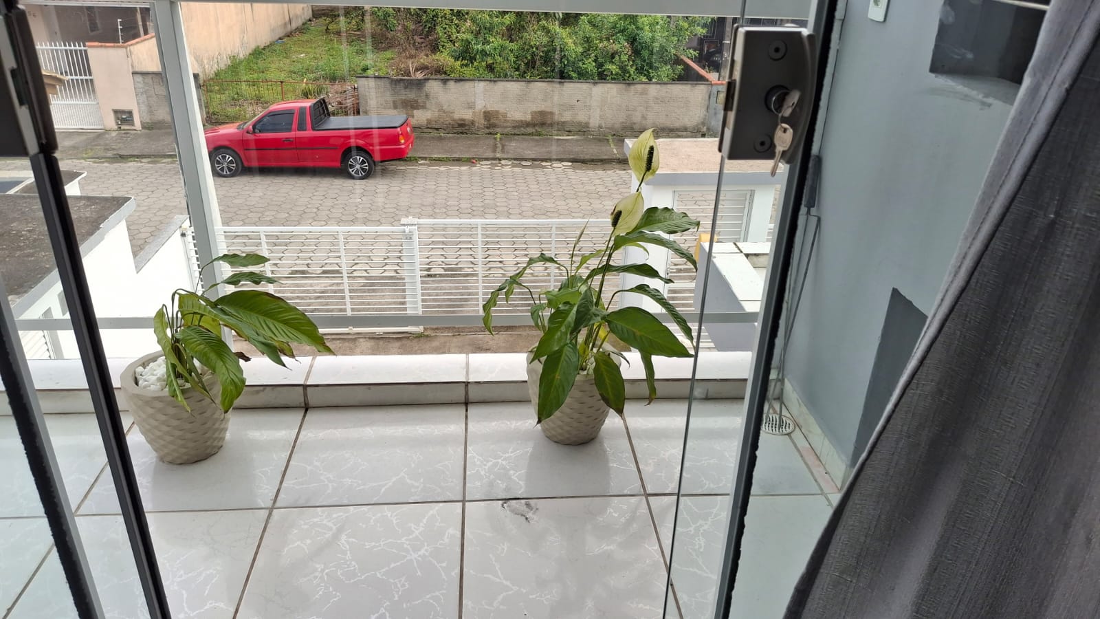 Varanda com plantas