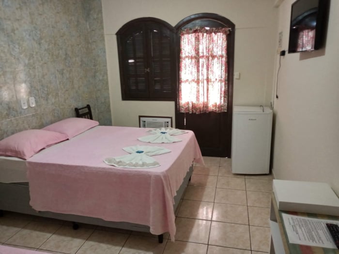 Nossas Acomodações - Quartos Limpos e Arejados e Camas muito Cheirosas e Limpesa impecavel. Pousada na Penha para o Beto Carrero? Pousada Vila D' Italia sua melhor opção com 18 quartos aconchegantes e melhor preço. Rua Luiz Vicente da Silva, 183 - Penha Santa Catarina - SC.